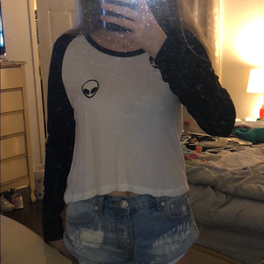 Brandy Melville Classic Alien Tee